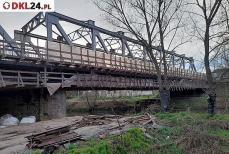 Ogromna inwestycja kolejowa potrwa jeszcze przez rok Mini_pt-mostpkp1