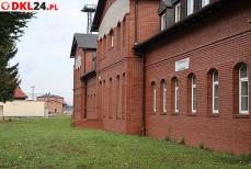 Piękny dworzec z budynkami bez przyszłości Mini_2u2a1071
