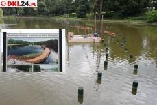 KUDOWA-ZDRÓJ - Na parkowym stawie powstaje kładka spacerowa Mini_2u2a5741