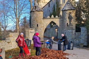 Slider_dkl24-szczytna-sprzatanie-zamku-2025-05